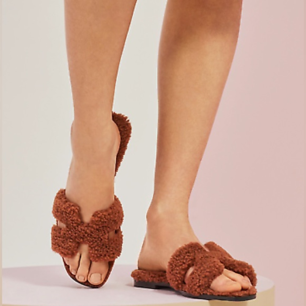 Brown Fuzzy Women's Slippers